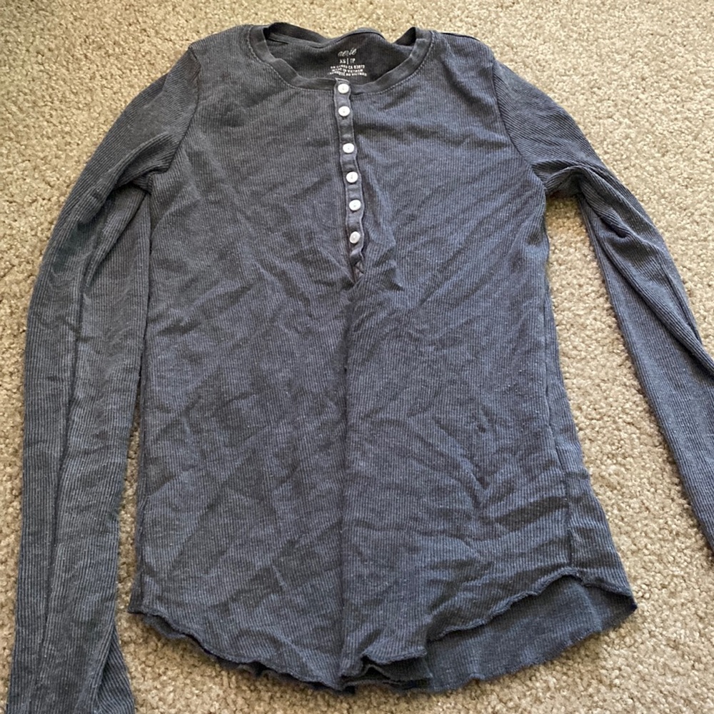 Aerie XS gray button shirt